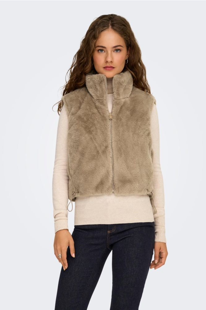 Only taupe dames gilet | Model vooraanzicht