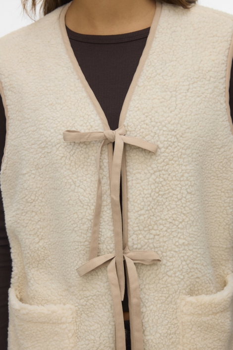Vero Moda beige dames gilet | Close up