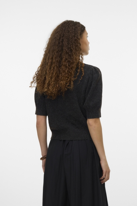 Vero Moda bruine dames trui | Model achteraanzicht