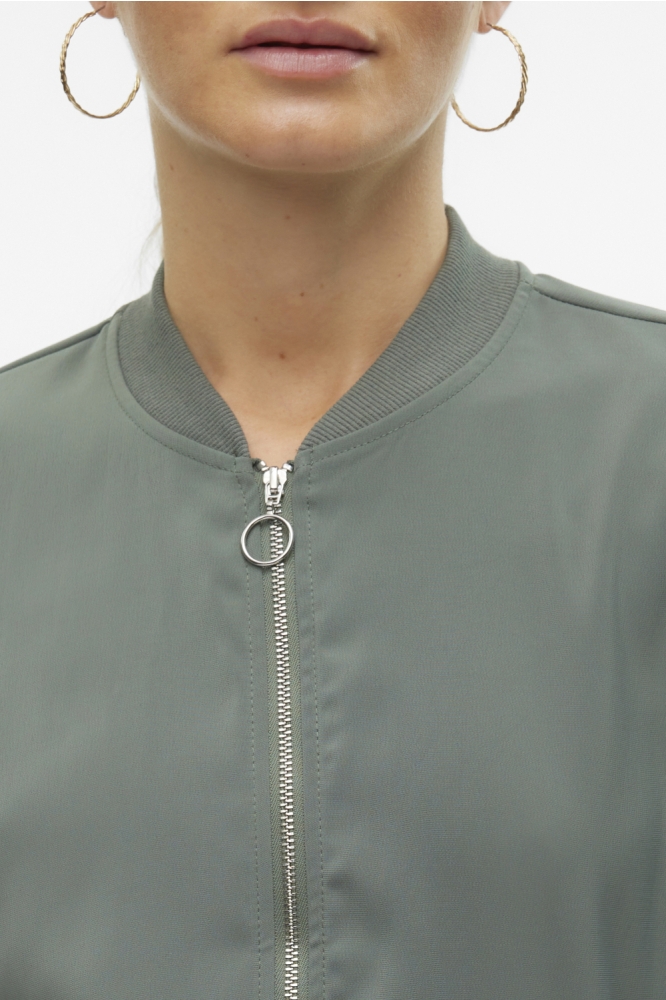 Vero Moda groene dames jas | Close up