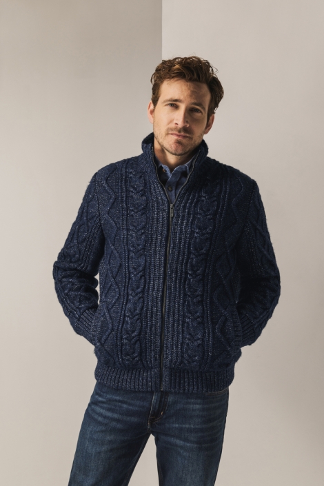 State of Art blauwe heren vest | Model vooraanzicht