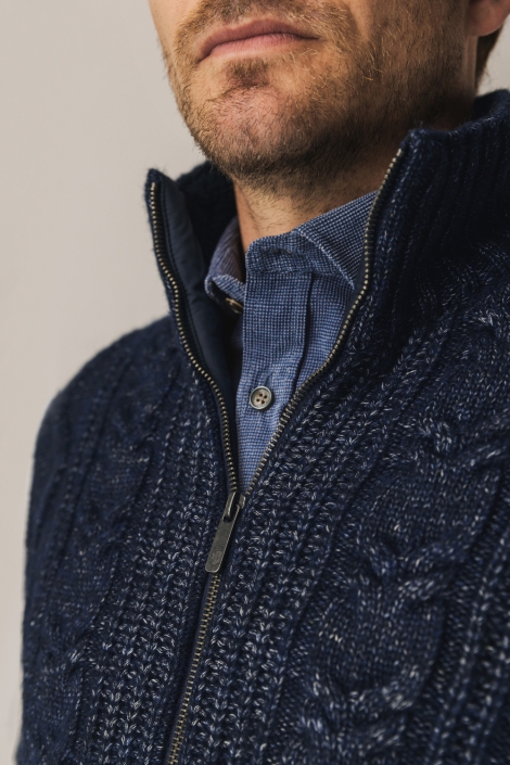 State of Art blauwe heren vest | Close up