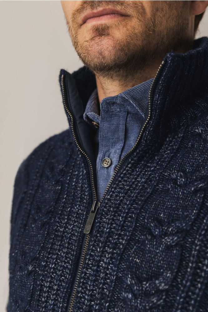 State of Art blauwe heren vest | Close up