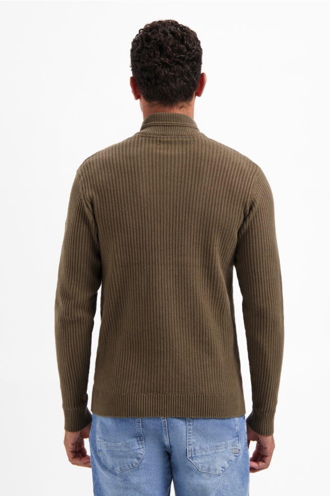 NO-EXCESS taupe heren trui | Model achteraanzicht