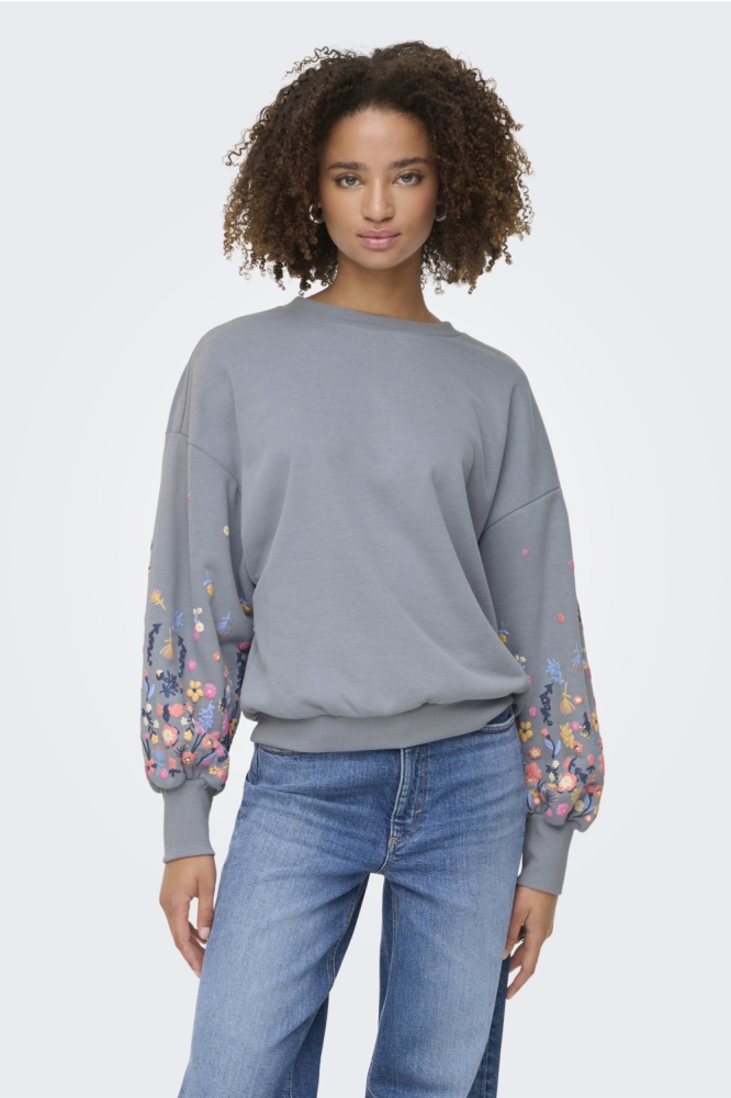 Only blauwe dames sweater | Model vooraanzicht