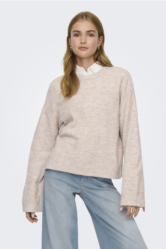 Only beige dames trui | Model vooraanzicht
