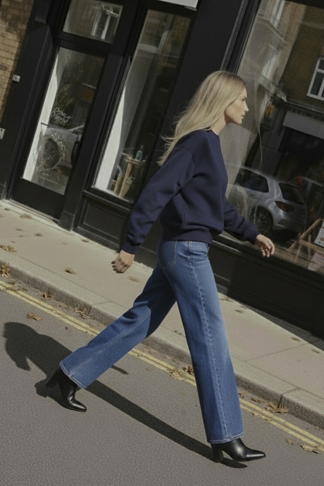 Hype Drop blauwe dames sweater | Sfeerbeeld, In situatie