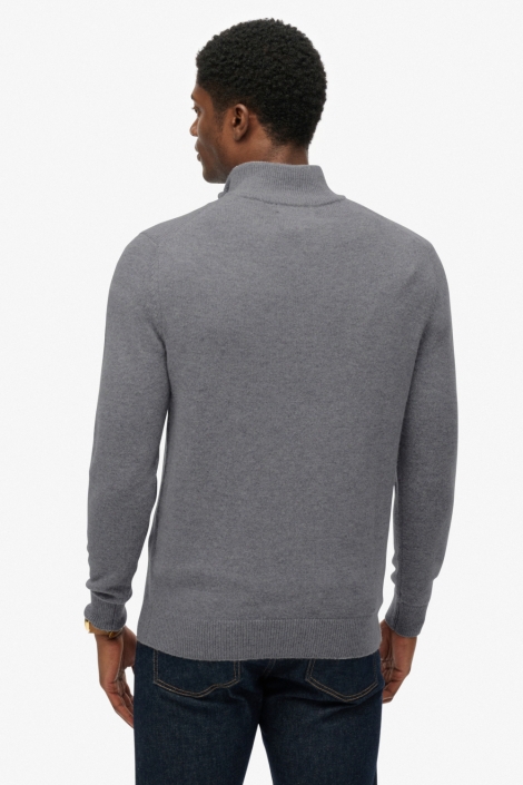 Superdry grijze heren trui | Model achteraanzicht