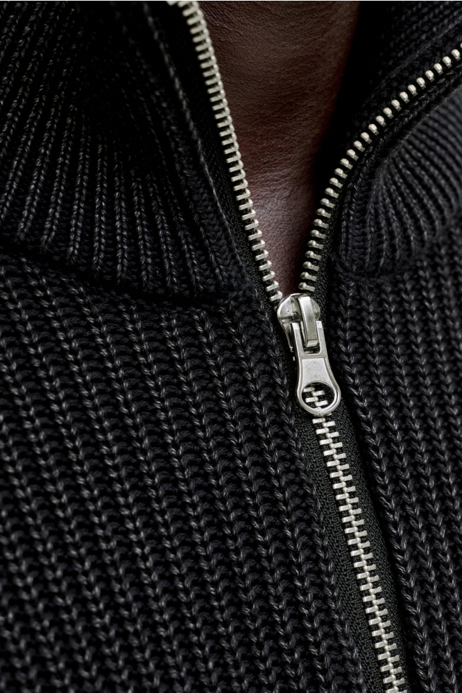 Jack & Jones zwarte heren trui | Close up