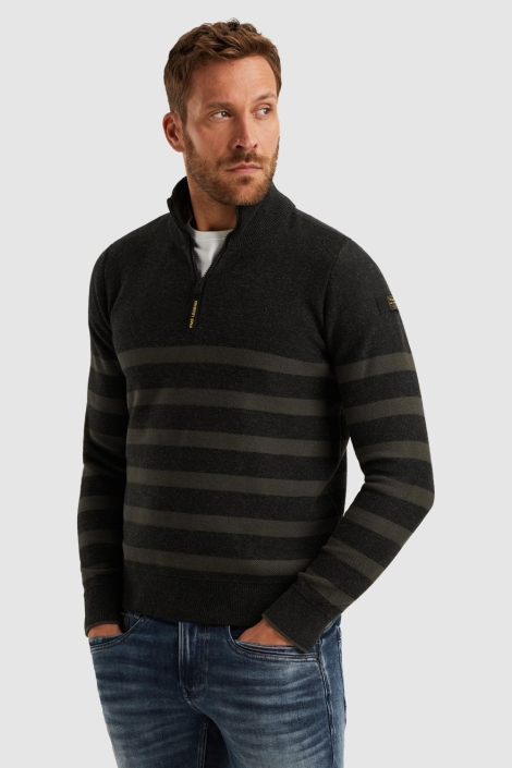 PME legend zwarte heren trui | Model zijaanzicht