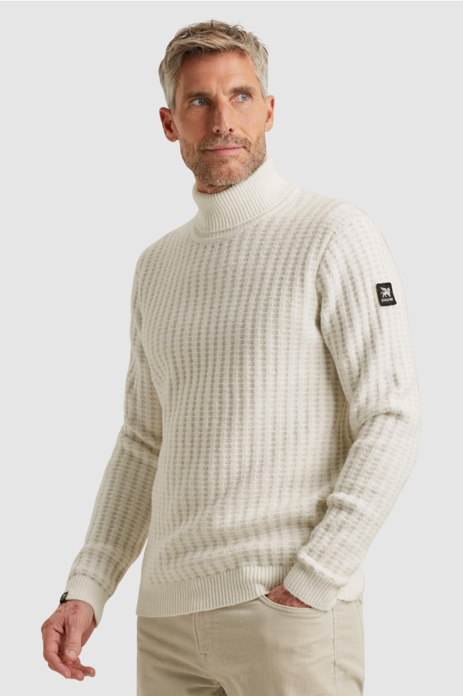 Vanguard witte heren trui | Model zijaanzicht