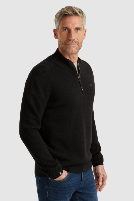 Vanguard zwarte heren trui | Model zijaanzicht