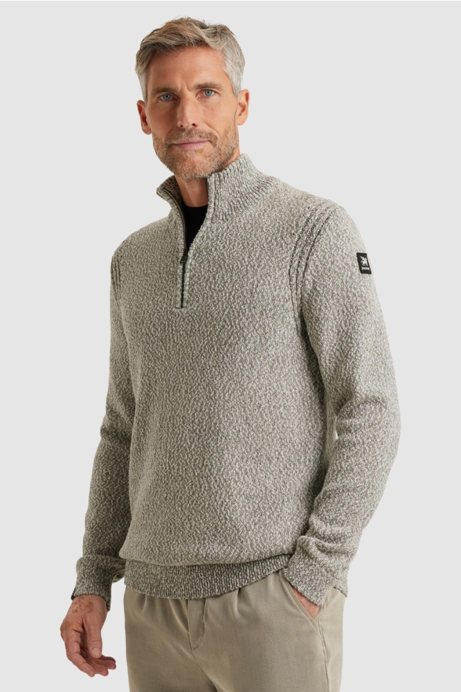 Vanguard grijze heren trui | Model zijaanzicht