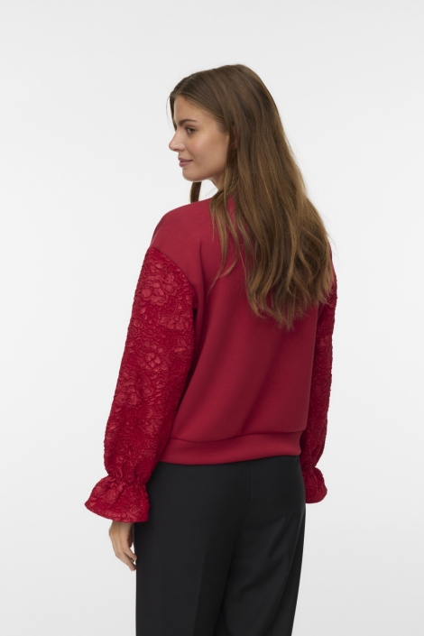 Vero Moda rode dames sweater | Model achteraanzicht