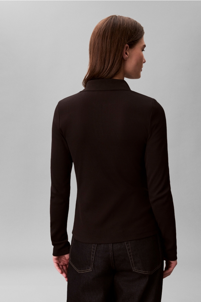 Calvin Klein zwarte dames t-shirt | Model achteraanzicht