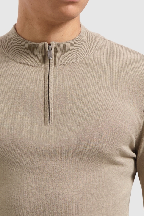 Pure Path taupe heren trui | Close up