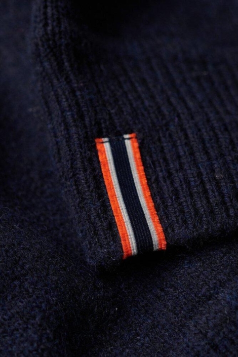 Superdry blauwe heren trui | Close up