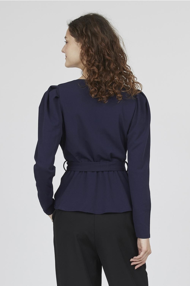 SisterS point blauwe dames blouse | Model achteraanzicht