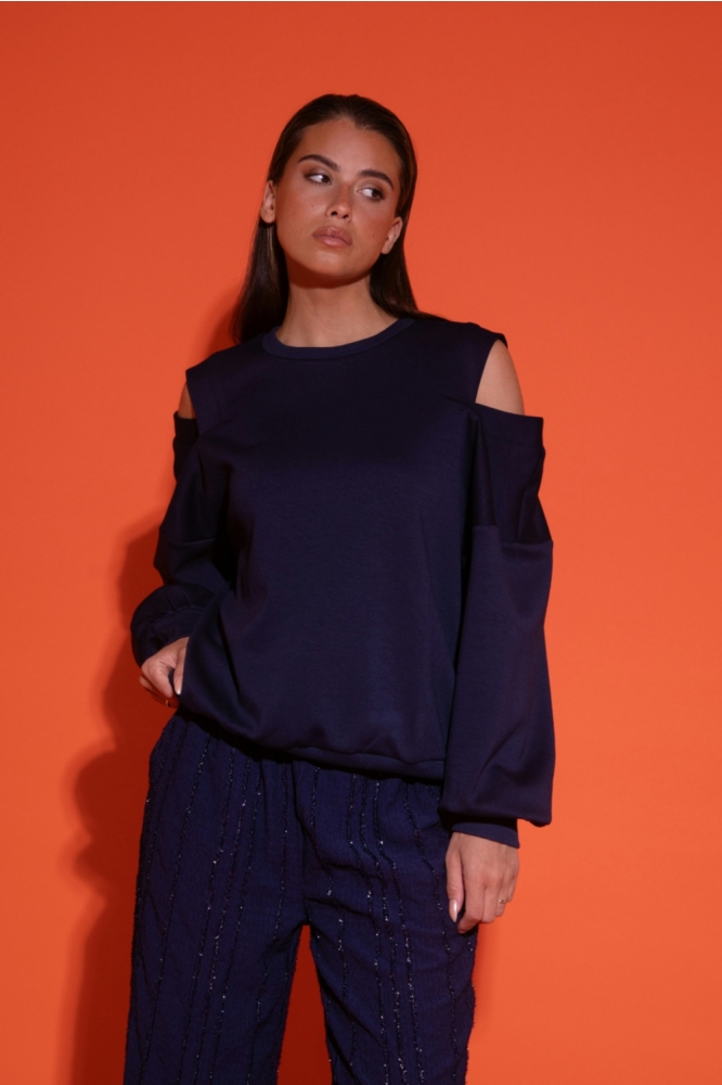 Studio Amaya blauwe dames sweater | Sfeerbeeld, In situatie
