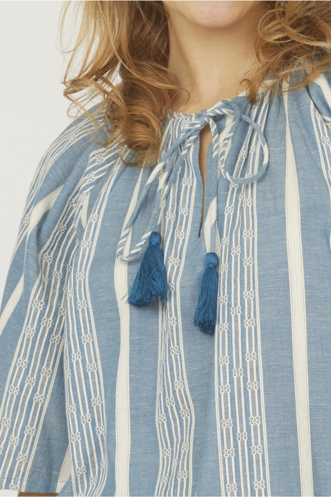 SisterS point blauwe dames blouse | Close up