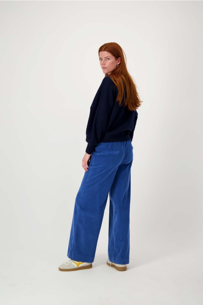 Zusss blauwe dames trui | Model