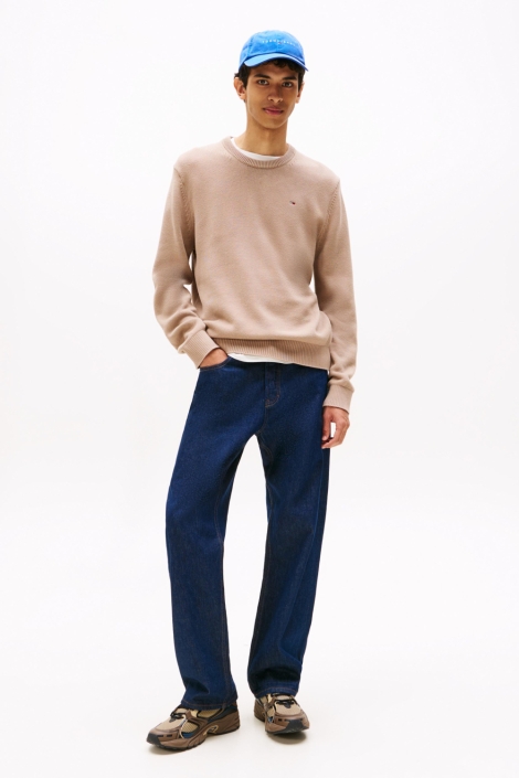 Tommy Jeans taupe heren trui | Model