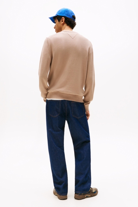 Tommy Jeans taupe heren trui | Model