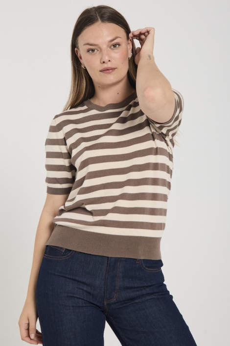 Freequent beige dames t-shirt | Model vooraanzicht