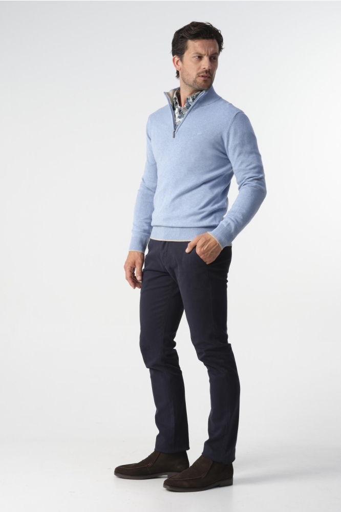 Campbell blauwe heren trui | Model