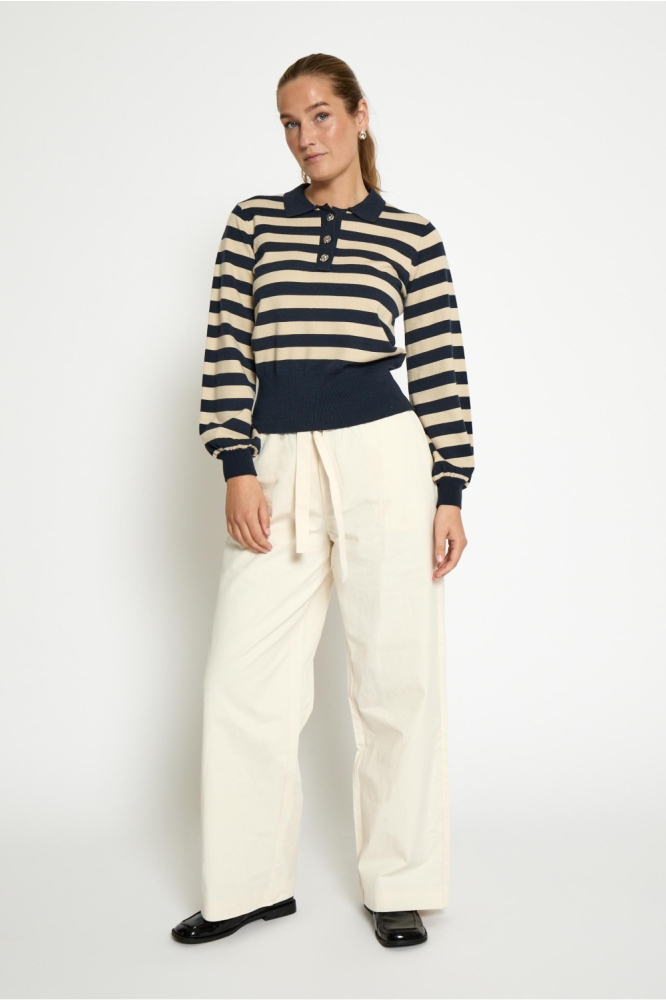 Minus blauwe dames trui | Model