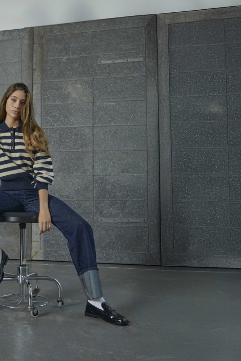 Minus blauwe dames trui | Sfeerbeeld, In situatie