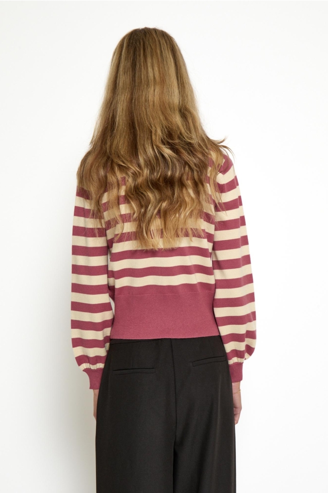 Minus bordeaux dames trui | Model achteraanzicht