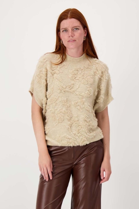 Zusss beige dames trui | Model vooraanzicht