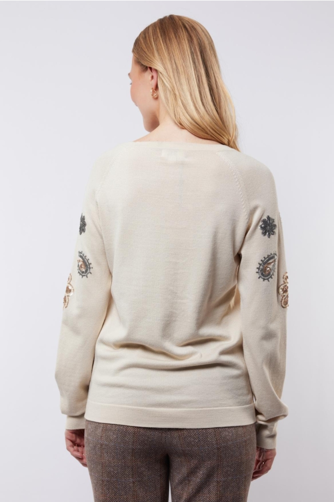 C&S The Label ecru dames trui | Model achteraanzicht