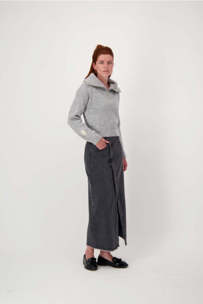 Zusss grijze dames trui | Model zijaanzicht