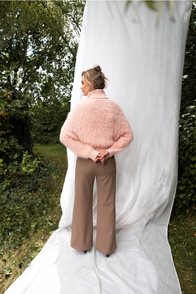 I-coni-K roze dames trui | Model achteraanzicht
