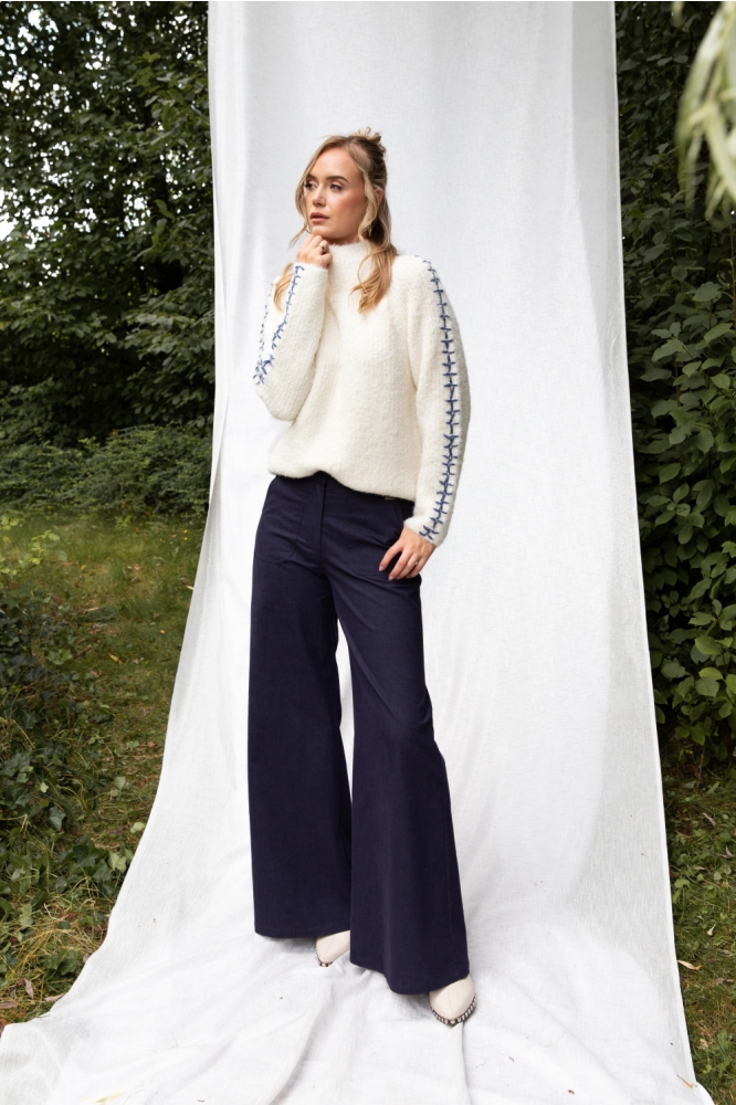 I-coni-K ecru dames trui | Model