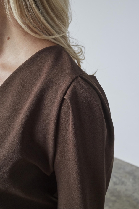 SisterS point bruine dames blouse | Close up