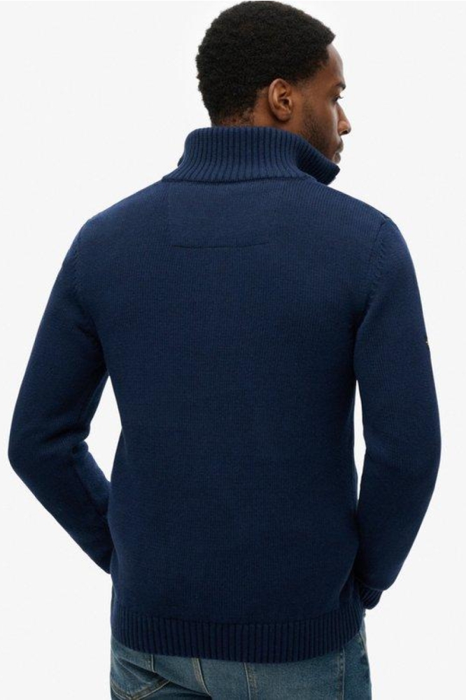 Superdry blauwe heren trui | Model achteraanzicht