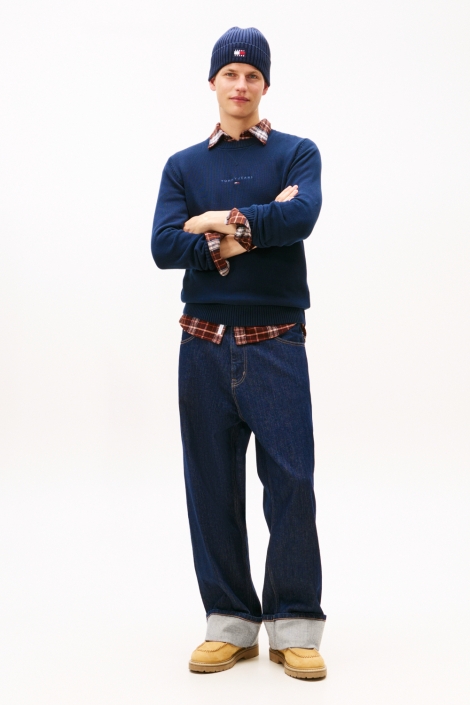 Tommy Jeans blauwe heren trui | Model