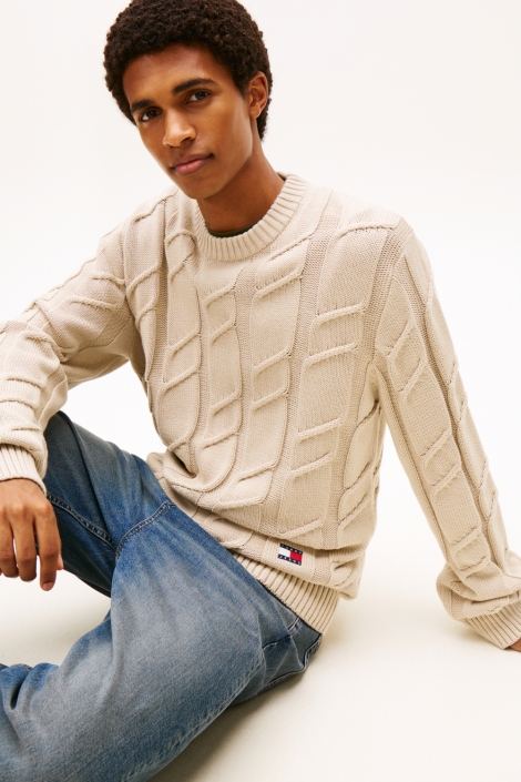 Tommy Jeans zand heren trui | Model vooraanzicht