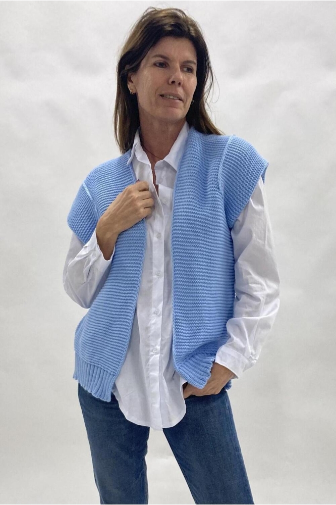VESTJE MOUWLOOS 9111 LIGHT BLUE