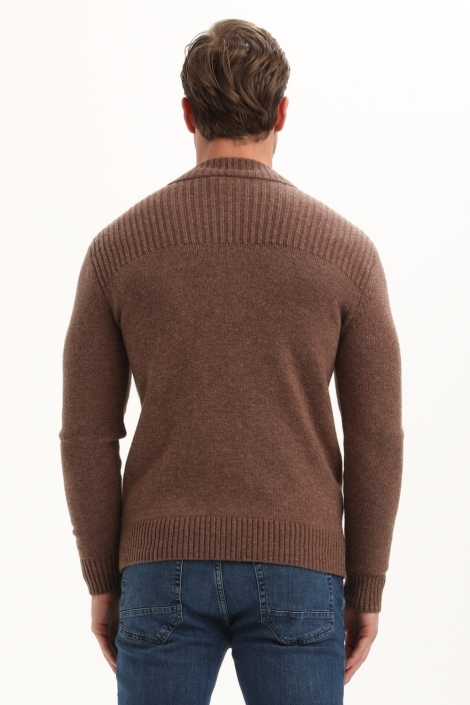 Gabbiano bruine heren vest | Model achteraanzicht