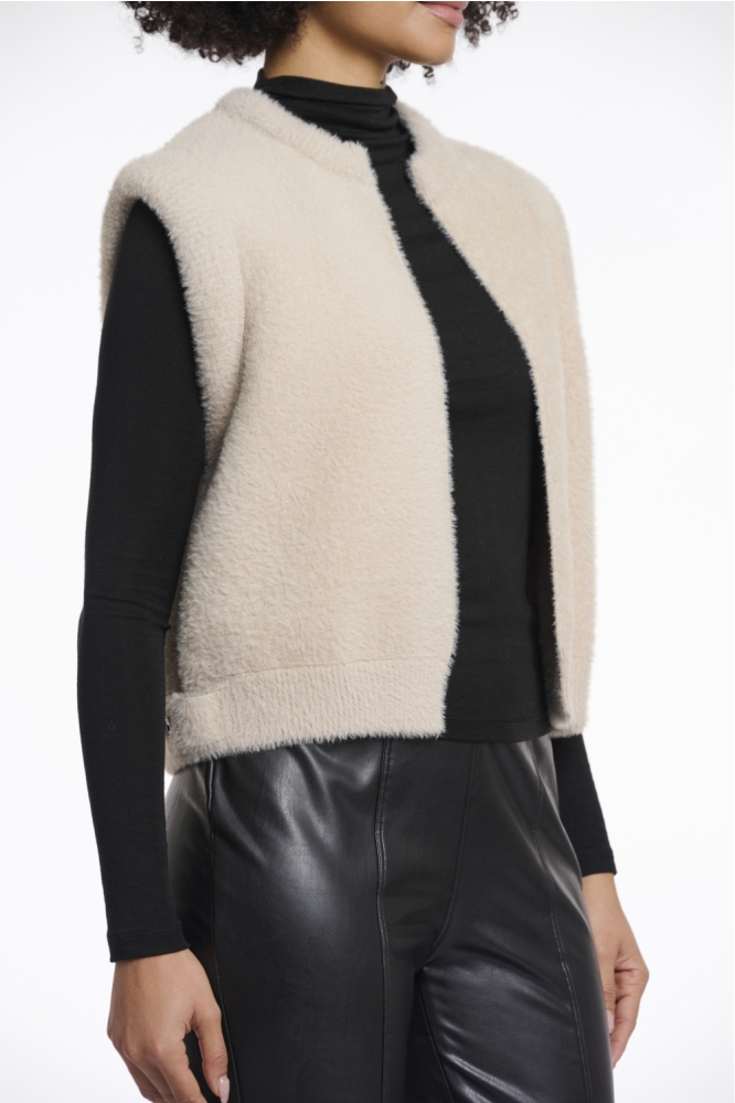 Rino & Pelle beige dames gilet | Close up