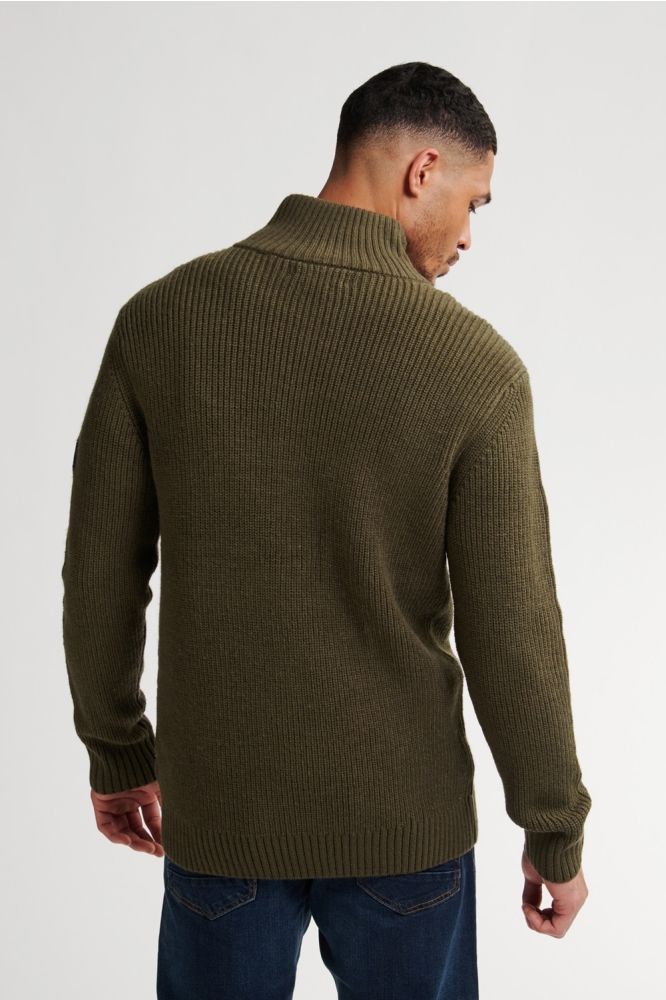 Petrol Industries groene heren trui | Model achteraanzicht