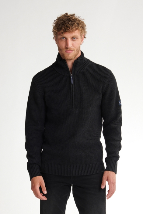 Petrol Industries zwarte heren trui | Model vooraanzicht