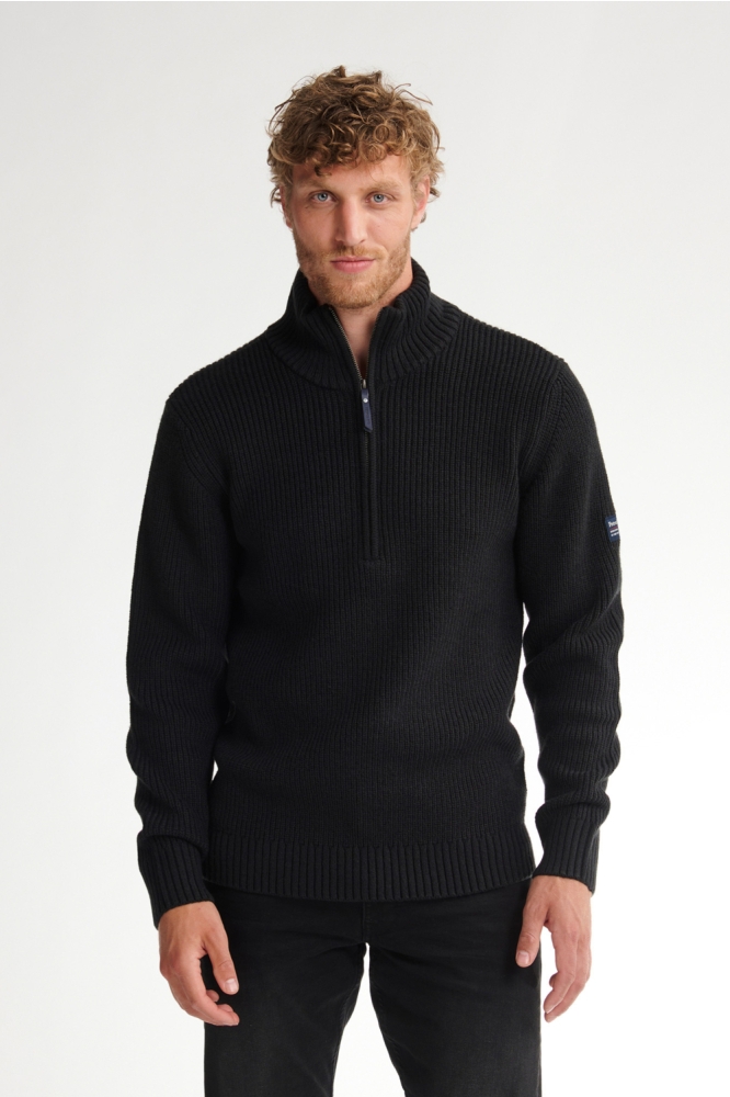 Petrol Industries zwarte heren trui | Model vooraanzicht