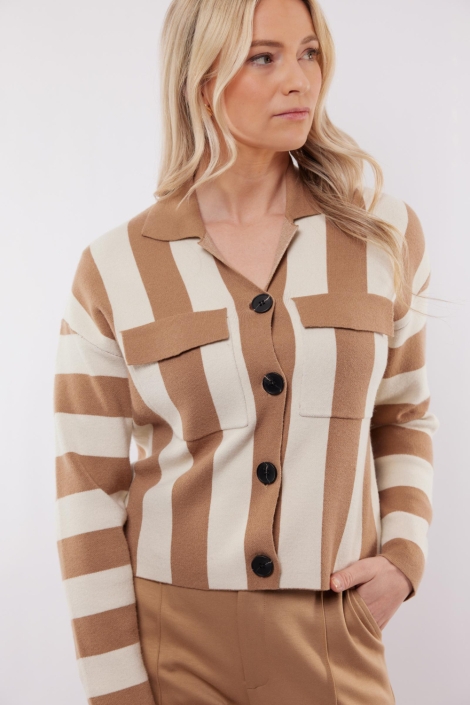 C&S The Label camel dames vest | Model vooraanzicht