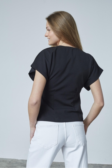 SisterS point zwarte dames t-shirt | Model achteraanzicht