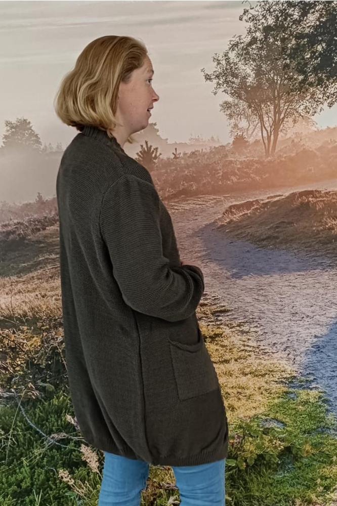 FOS Amsterdam taupe dames vest | Model zijaanzicht